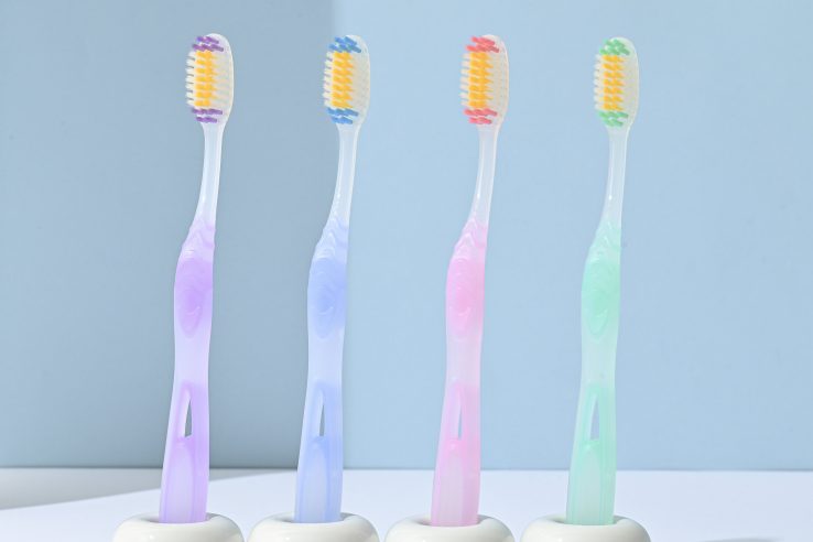 Soft bristle adult plastic toothbrushes oral (2)